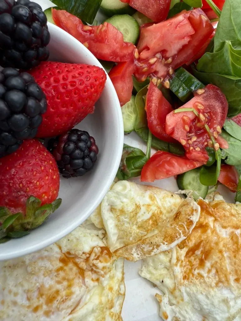 Breakfast with Berries